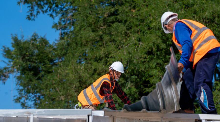 Professional gutter cleaning in Huntly, VA